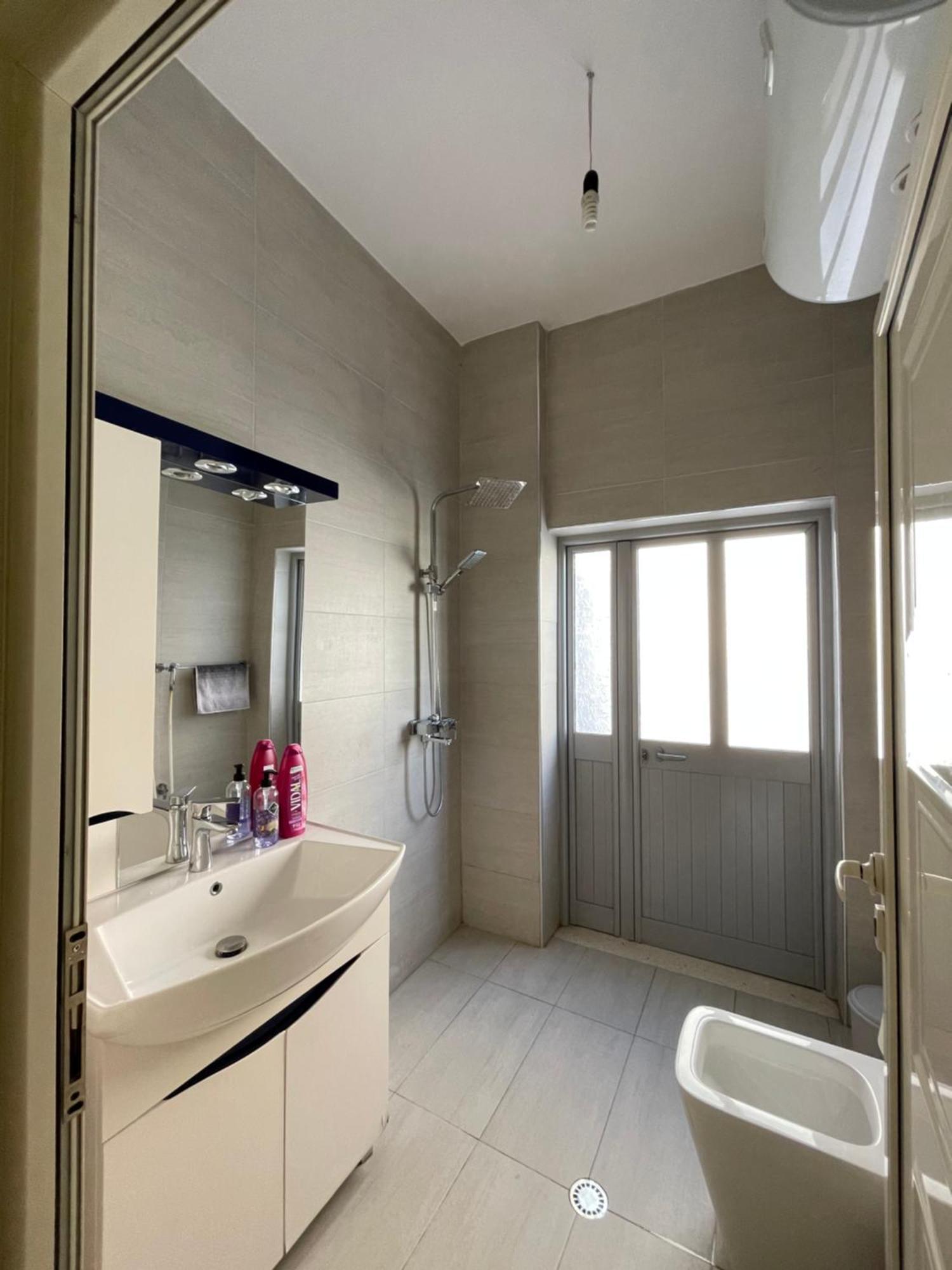 New Baazar Terrace Apartment Tirana Zewnętrze zdjęcie